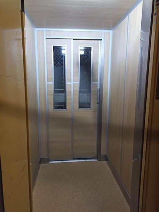 בודפשט Trendy 2 Room Flat, Next To Corvin Mall Free Huge Garage! Ac,Dishwasher,Washmachine, Smart Tv מראה חיצוני תמונה