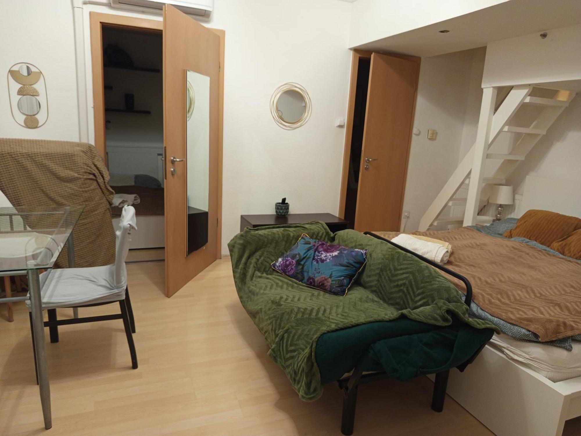 בודפשט Trendy 2 Room Flat, Next To Corvin Mall Free Huge Garage! Ac,Dishwasher,Washmachine, Smart Tv מראה חיצוני תמונה